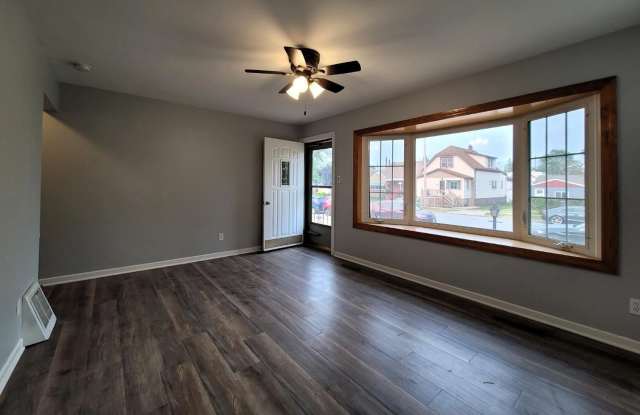2716 White Oak Avenue Gallery 3