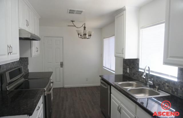 Stunnning Home in Southwest! Gallery 4