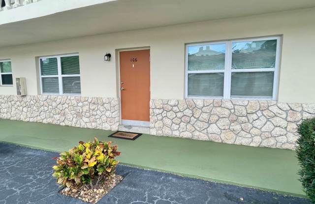 Available AUGUST 2025 Fully Furnished Turn Key 2 BR 2 BA inc Utilities Heart of Downtown Vero! 55+ Community photos photos