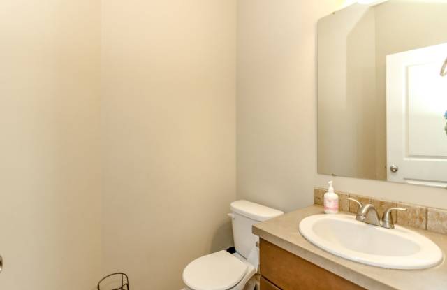 Beautiful Home in Highly Sought After Yelm Neighborhood! photos photos