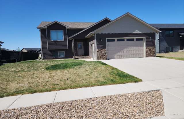 4 Bedroom, 3 Bathroom with Office for Rent photos photos