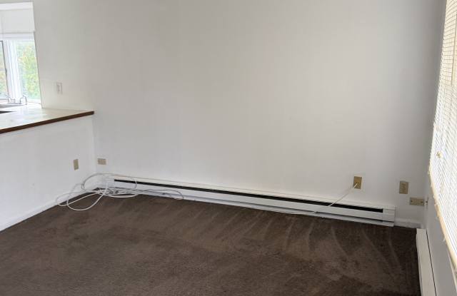 34 Glenwood Ave Gallery 2