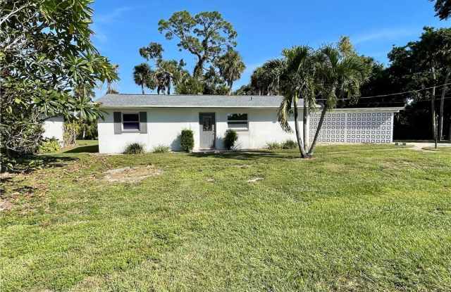 15046 Buckeye Drive - 15046 Buckeye Drive, Olga, FL 33905