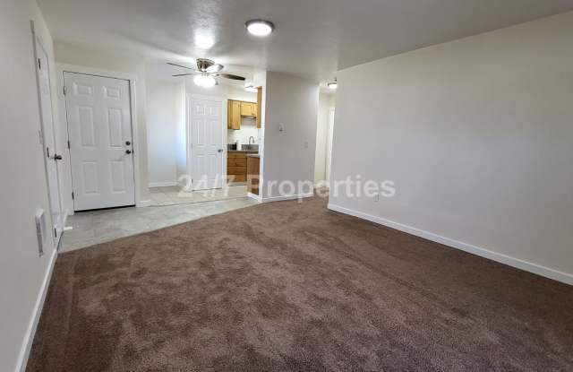 Updated 1 BD | 1 BA Apartment - Sandy Gallery 4