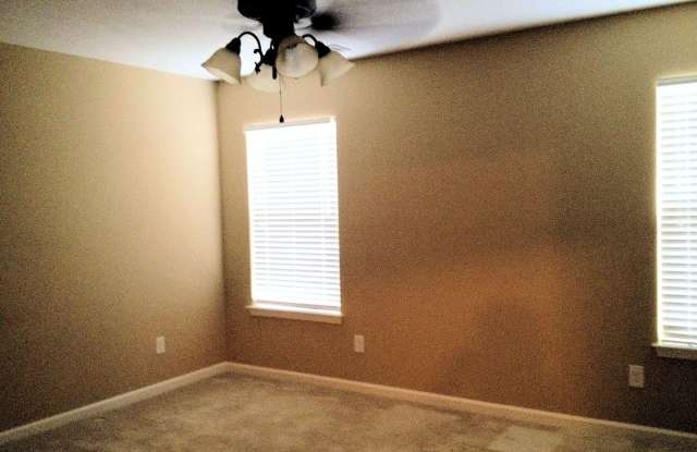 Freshly repainted, Cul-de-sac home close to Ft. Gordon Gate 6 photos photos