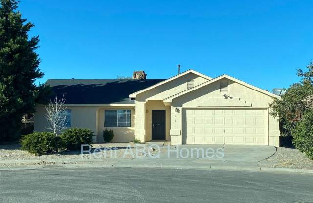 3 Bed, 2 Bath Family Home in Westgate Heights Neighborhood Gallery 1