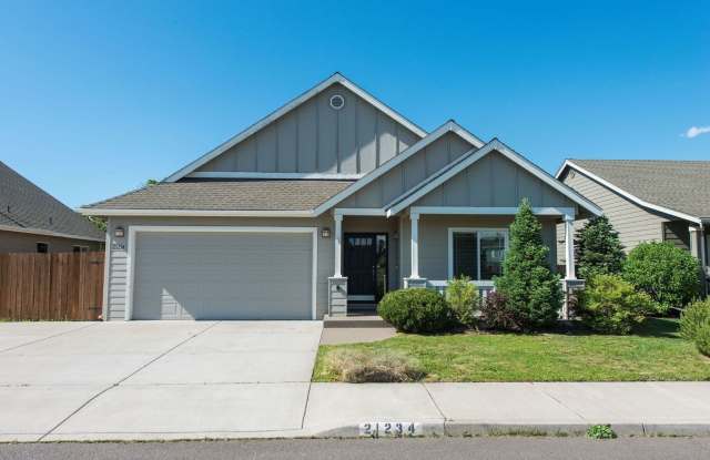 Very nice single level home in NE Bend! Private yard! photos photos