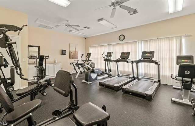 8407 Bernwood Cove Loop Gallery 3