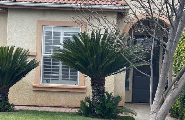 4863 N Shoreline Way Gallery 2