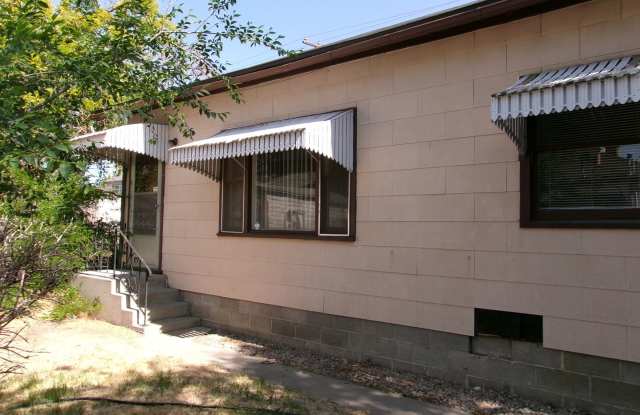 Newly Remodeled 2 Bedroom 1 Bath Home in Sparks photos photos