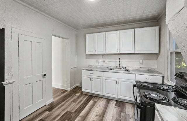 602-604 Prospect Avenue - 602 Gallery 2