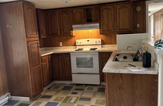 16 Iron Mine Hill Mobile Home Park Gallery 1