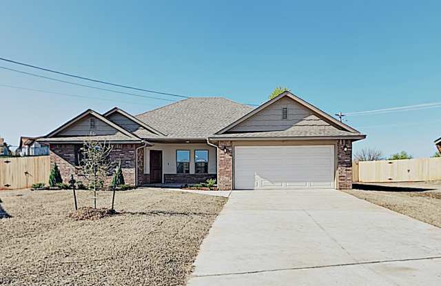 Very Nice 4 Bedroom 2 Bath Home in Yukon Schools photos photos