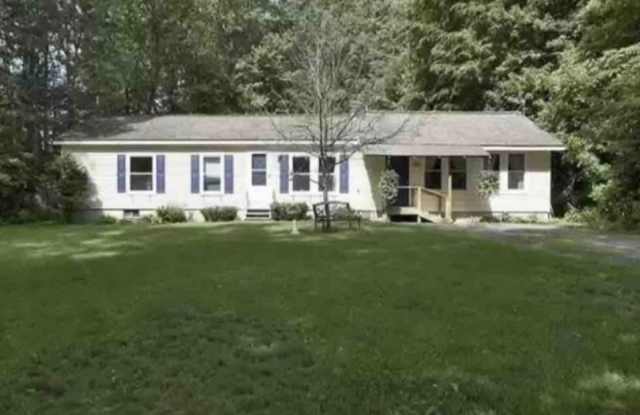 185 Big Bay Road - 185 Big Bay Road, Queensbury, NY 12804