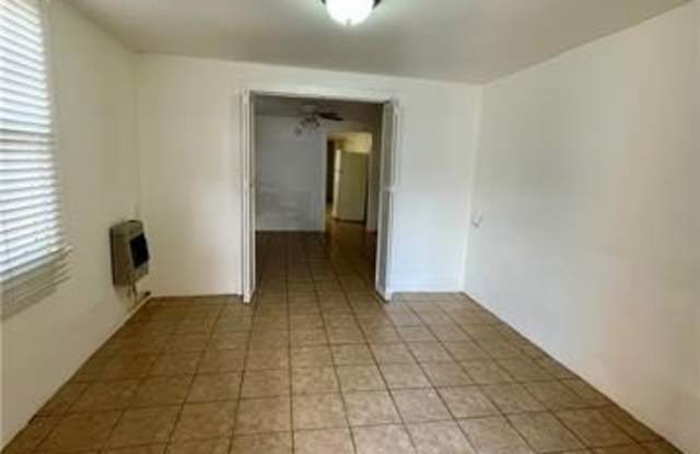 3423 IBERVILLE Street Gallery 2