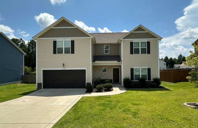 Gorgeous 3 Bedroom, 2.5 Bath with 2 Car Garage in Raeford! photos photos