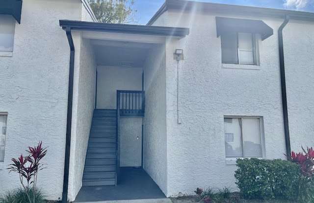 4401 South Semoran Boulevard Gallery 2