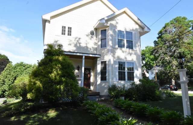 2246 Elm Street photos photos