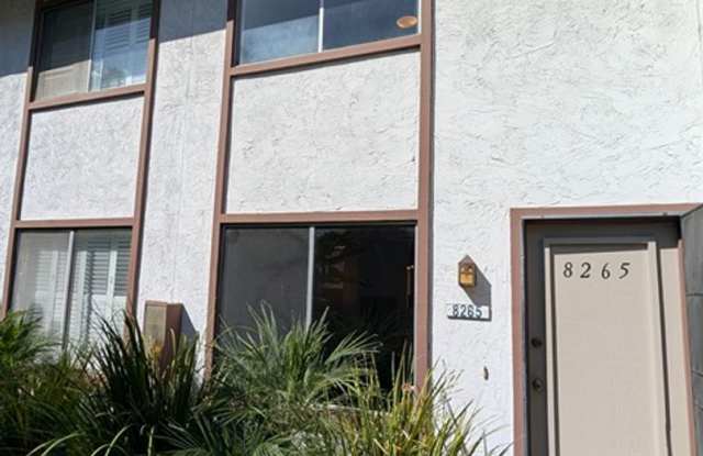 Cozy and Bright 2-Story Condo in the Heart of San Carlos Gallery 1