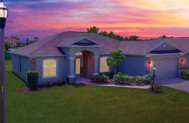 4 Bedroom Single Family Home in Lakeland - 1255 Evergreen Park Circle, Polk County, FL 33813