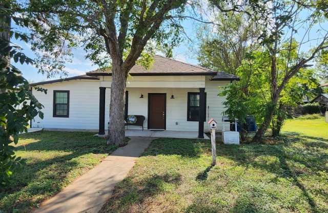 1005 3RD ST photos photos