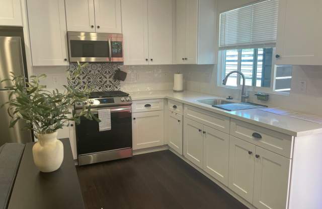 Coming soon! You won't want to miss this one! Beautiful fully furnished 1 Bedroom, 1 bath ADU in South Redlands!! photos photos