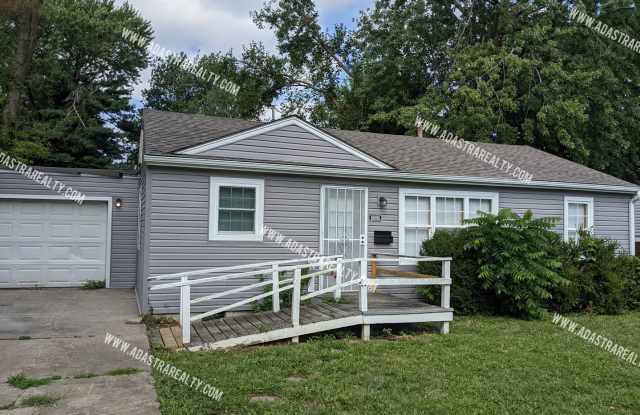 Updated South KCMO Home-Available NOW!! photos photos
