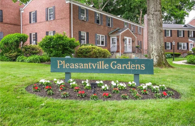 293 Manville Road unit: D photos photos