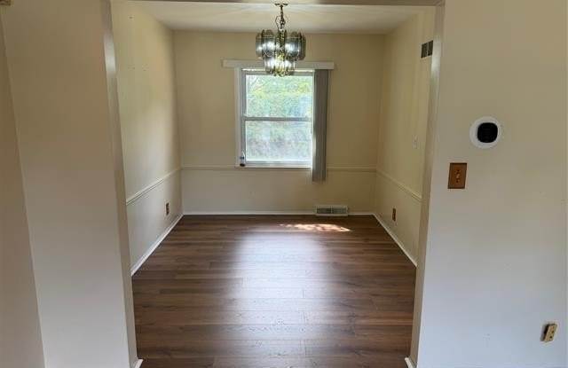 145 Miracle Drive Gallery 4