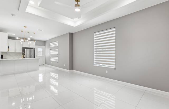 1802 West Violet Drive - 2 Gallery 3