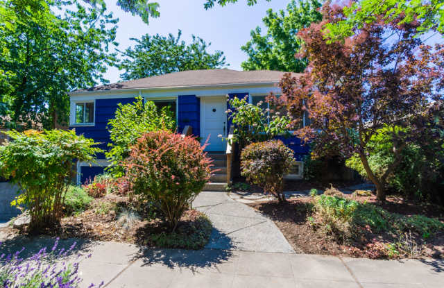 2bd/1.75ba Seattle House photos photos