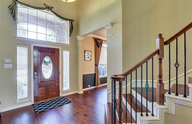 2424 Waterside Drive Gallery 2