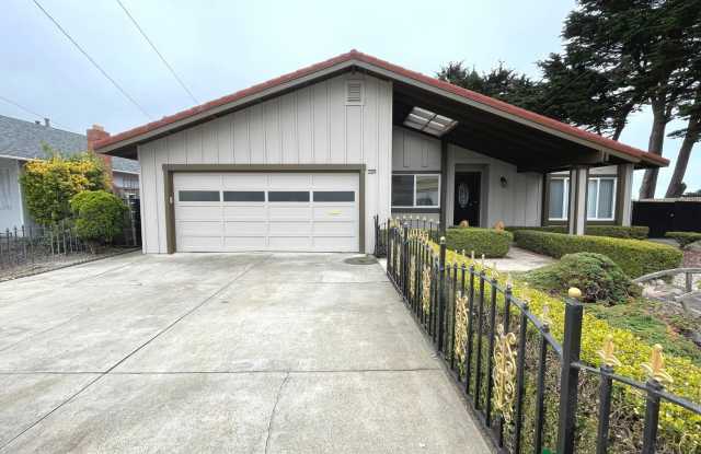 Spacious 3 Bedroom Home with Backyard Patio in Pacifica photos photos