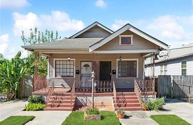 2222 ST ROCH Avenue photos photos
