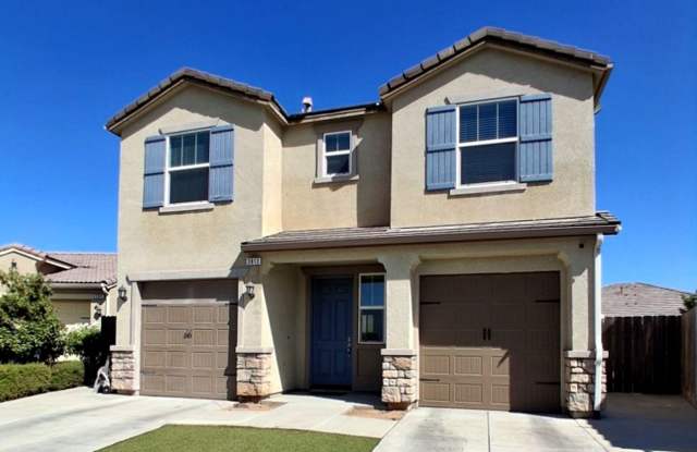 Beautiful 4 Bed / 3 Bath Home in Desirable Clovis Neighborhood photos photos