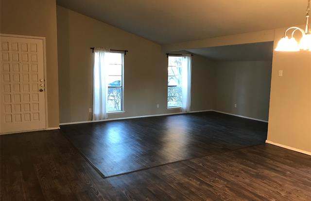 936 W Spring Creek Parkway Gallery 4