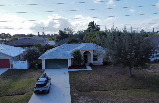 4542 Southwest Savona Boulevard Gallery 1