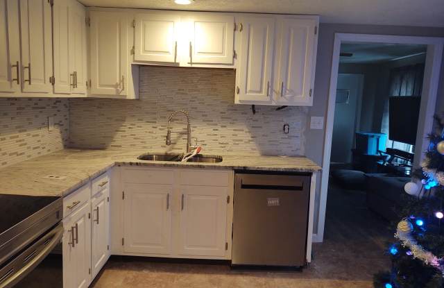 520 Beech Street - 520 Beech Street, Manchester, NH 03104 520 Beech Street - 520 Beech Street, Manchester, NH 03104