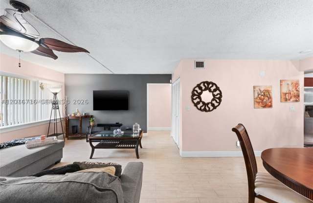 64 Wimbledon Lake Dr Gallery 4