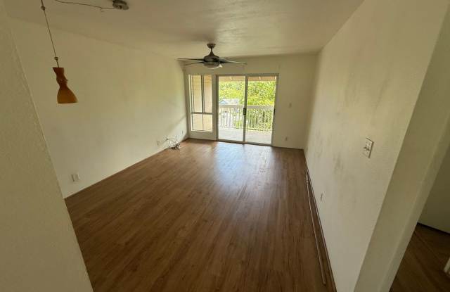 Lihue, Upper 2 bed 2 bath condo - 2090 Hanalima Street, Puhi, HI 96766