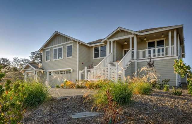 Modern Country Home in Petaluma – 4 Bed, 3.5 Bath | 2,753 Sq. Ft | Available December 15th - 715 La Raye Lane, Sonoma County, CA 94952