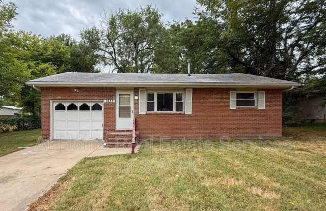 1833 N Lone Pine Ave photos photos