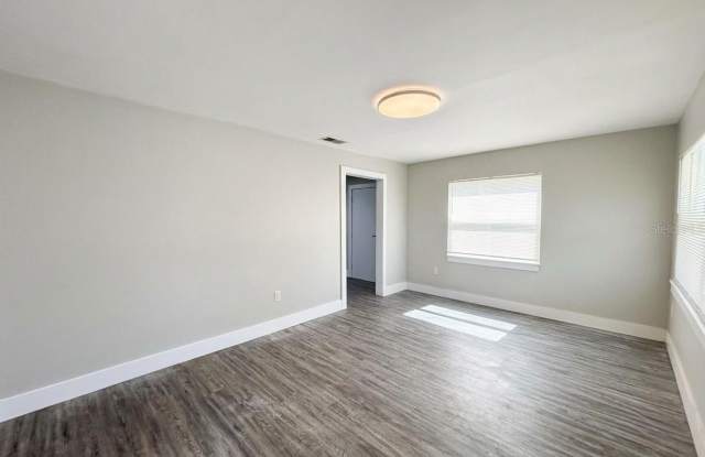 139 AVENUE D SW Gallery 4