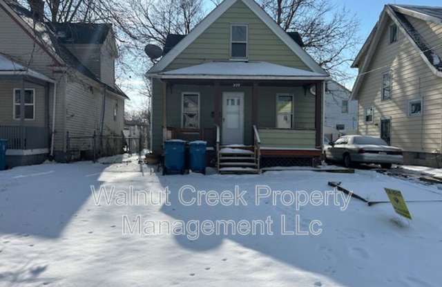 939 W 22nd Street photos photos