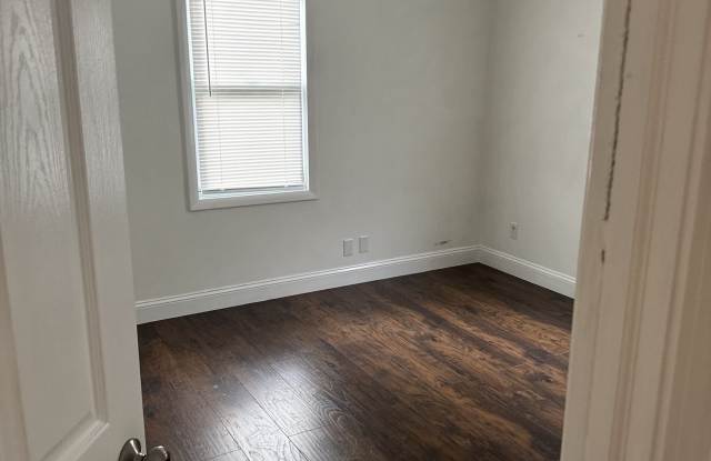 376 Dexter Drive Gallery 4