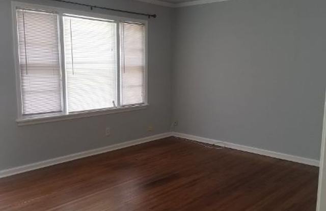 Riverside doll house w/hardwoods Gallery 3