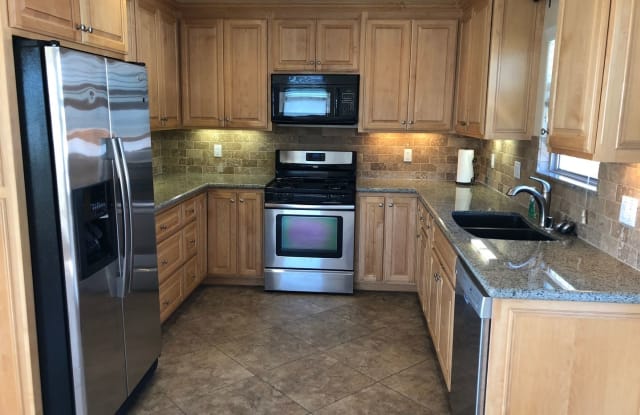 1214 Oak Avenue - 1214 Oak Ave, Carlsbad, CA 92008