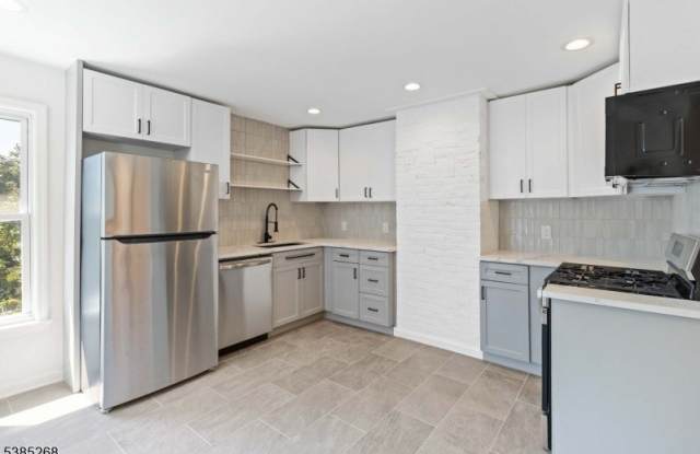 113 Maple Ave photos photos