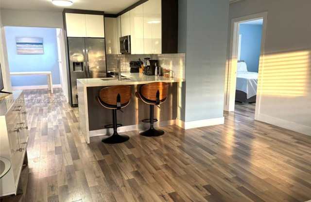 4580 NE 3RD AVE OAKLAND PARK, FL 33334 photos photos