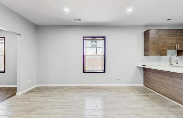 6808 North Clark Street - 2EUnit 2W photos photos 6808 North Clark Street - 2EUnit 2W photos photos